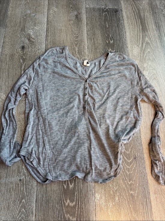 We The Free Tops - We The Free Heather Gray Long-Sleeve Henley Top AZ0688